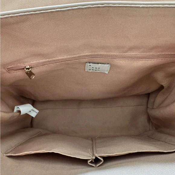 A new day faux leather backpack - Picture 3 of 3